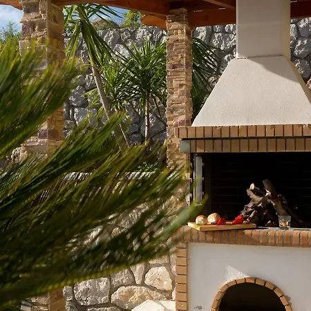 Pantheon Áyios Nikítas